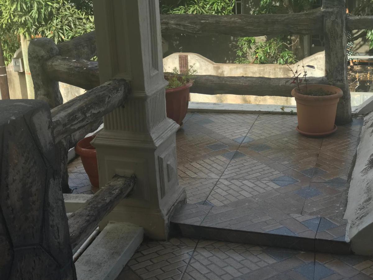 The Rustic Bed & Breakfast Terre Rouge  Exterior photo
